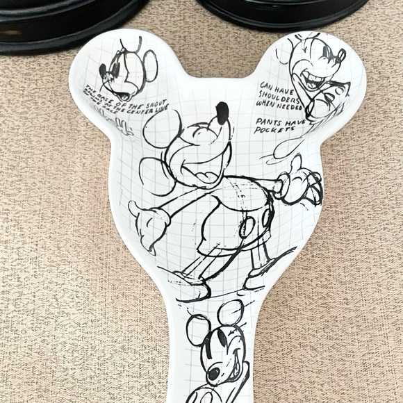 🆕Disney Mickey Mouse Sketchbook Ceramic Spoon Rest - Picture 3 of 6